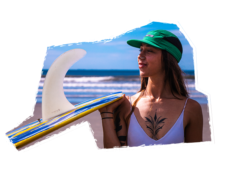 Tati Gomes ensinando surf